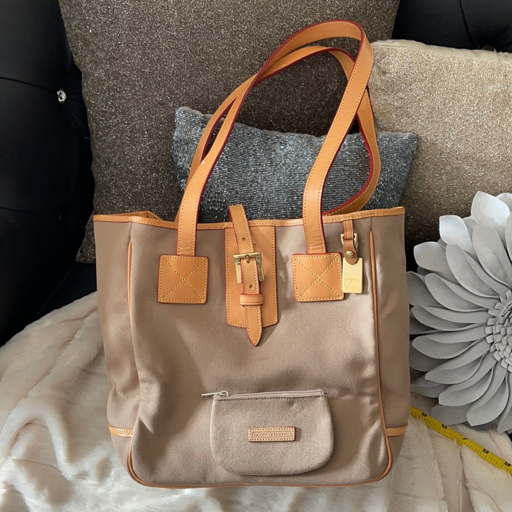 Dooney & Bourke medium tote & coin purse